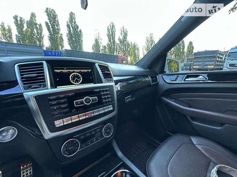 Внедорожник / Кроссовер Mercedes-Benz M-Class 2013 в Кропивницком
