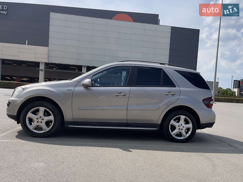 Позашляховик / Кросовер Mercedes-Benz M-Class 2008 в Києві