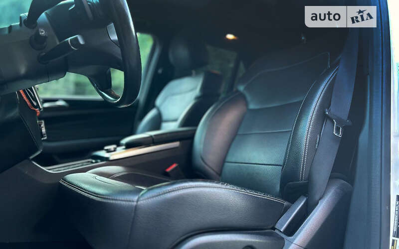 Внедорожник / Кроссовер Mercedes-Benz M-Class 2014 в Черновцах