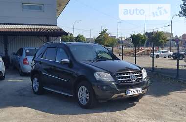 Внедорожник / Кроссовер Mercedes-Benz M-Class 2009 в Киеве