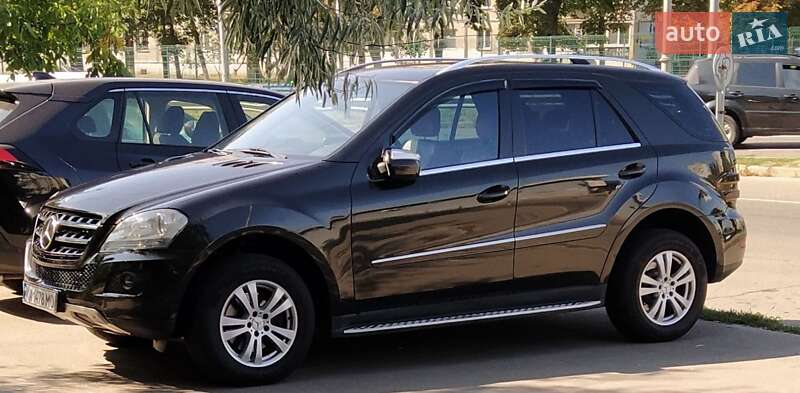 Внедорожник / Кроссовер Mercedes-Benz M-Class 2009 в Одессе
