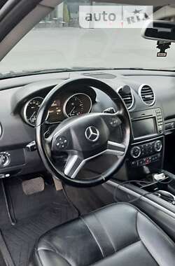 Внедорожник / Кроссовер Mercedes-Benz M-Class 2010 в Черновцах