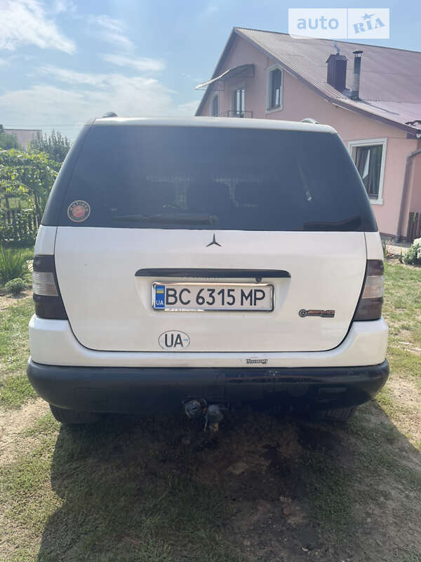 Внедорожник / Кроссовер Mercedes-Benz M-Class 1999 в Судовой Вишне