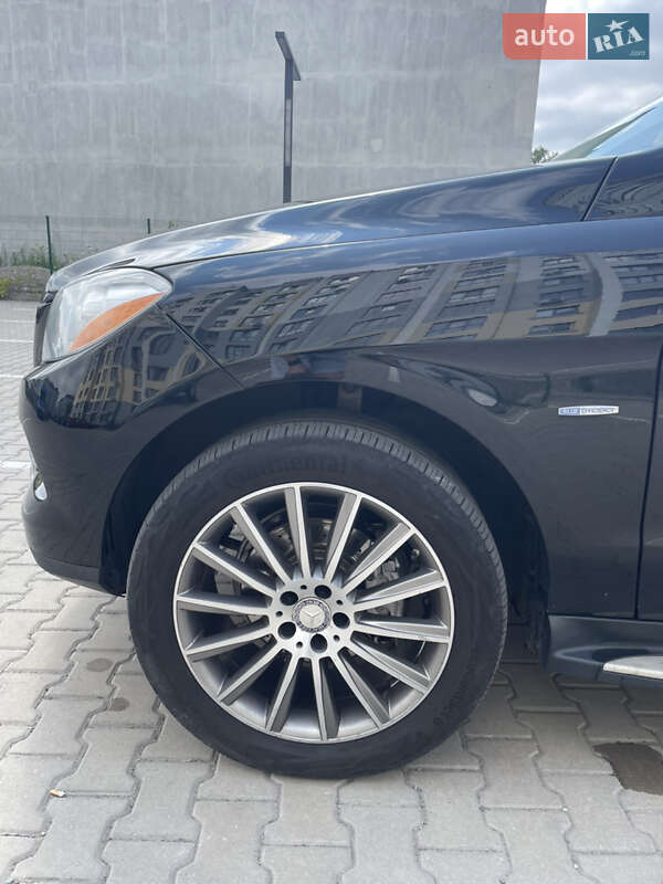 Внедорожник / Кроссовер Mercedes-Benz M-Class 2012 в Ивано-Франковске