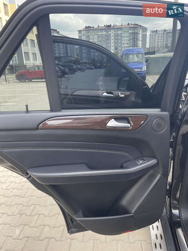 Внедорожник / Кроссовер Mercedes-Benz M-Class 2012 в Ивано-Франковске