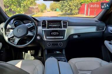 Внедорожник / Кроссовер Mercedes-Benz M-Class 2012 в 