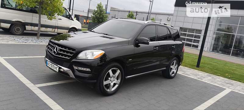 Внедорожник / Кроссовер Mercedes-Benz M-Class 2012 в 