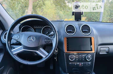 Внедорожник / Кроссовер Mercedes-Benz M-Class 2010 в Киеве