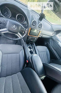 Внедорожник / Кроссовер Mercedes-Benz M-Class 2010 в Киеве