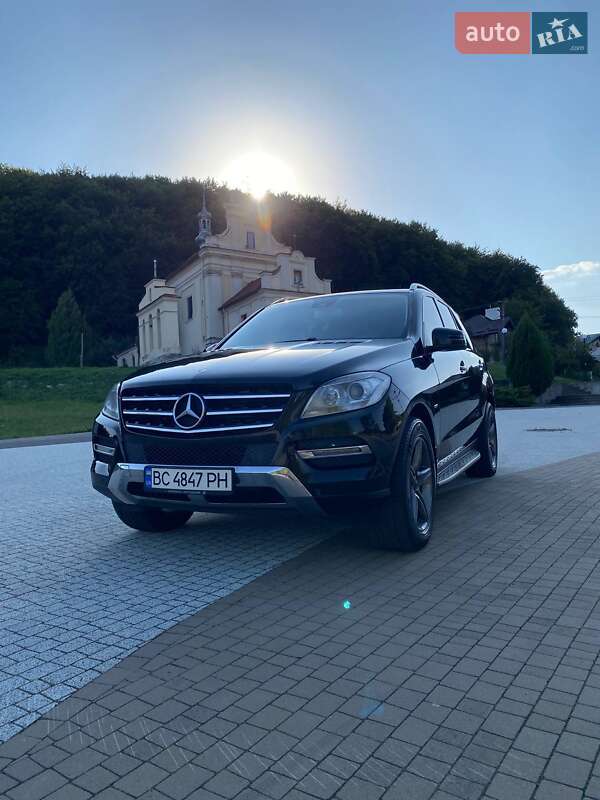 Внедорожник / Кроссовер Mercedes-Benz M-Class 2012 в Львове