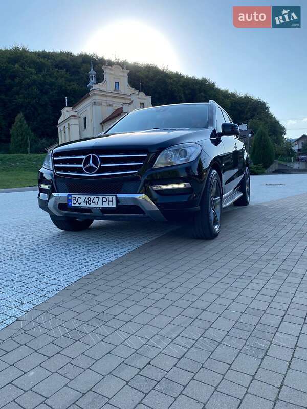 Внедорожник / Кроссовер Mercedes-Benz M-Class 2012 в Львове