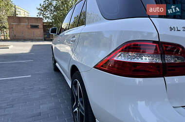 Внедорожник / Кроссовер Mercedes-Benz M-Class 2012 в 