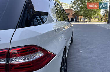Внедорожник / Кроссовер Mercedes-Benz M-Class 2012 в 