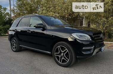 Внедорожник / Кроссовер Mercedes-Benz M-Class 2014 в Киеве