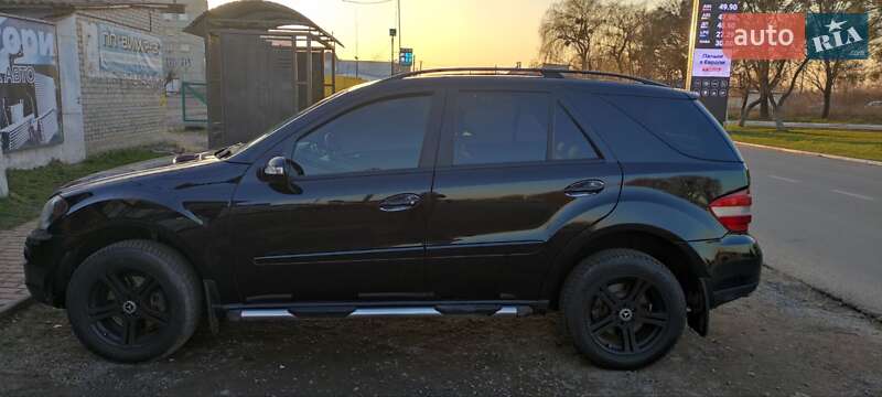 Внедорожник / Кроссовер Mercedes-Benz M-Class 2006 в Шептицькому
