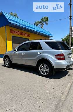 Позашляховик / Кросовер Mercedes-Benz M-Class 2006 в Харкові