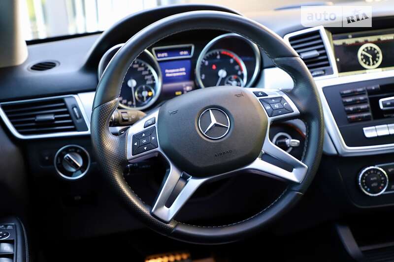 Позашляховик / Кросовер Mercedes-Benz M-Class 2015 в Дрогобичі фото 113 Позашляховик / Кросовер Mercedes-Benz M-Class 2015 в Дрогобичі