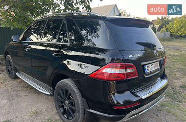 Внедорожник / Кроссовер Mercedes-Benz M-Class 2014 в 