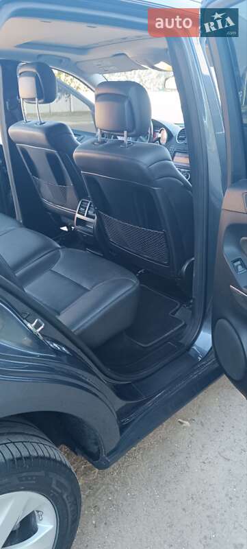 Внедорожник / Кроссовер Mercedes-Benz M-Class 2010 в Городковке