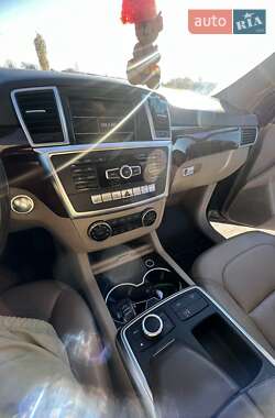 Внедорожник / Кроссовер Mercedes-Benz M-Class 2012 в 