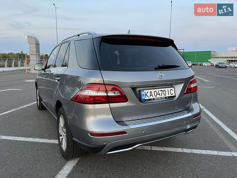 Внедорожник / Кроссовер Mercedes-Benz M-Class 2012 в Киеве