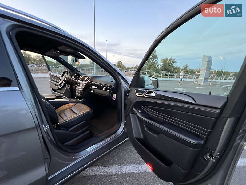 Внедорожник / Кроссовер Mercedes-Benz M-Class 2012 в Киеве