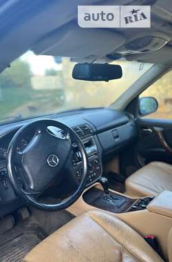 Позашляховик / Кросовер Mercedes-Benz M-Class 2000 в 