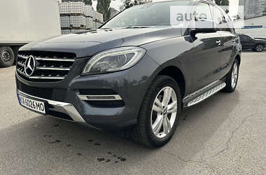 Внедорожник / Кроссовер Mercedes-Benz M-Class 2013 в Киеве