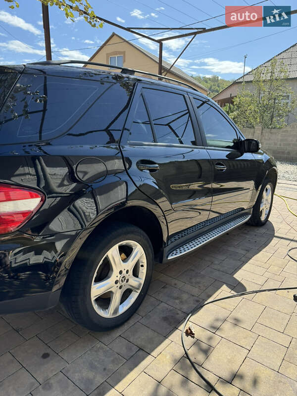 Внедорожник / Кроссовер Mercedes-Benz M-Class 2006 в Виноградове