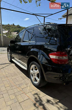 Внедорожник / Кроссовер Mercedes-Benz M-Class 2006 в 