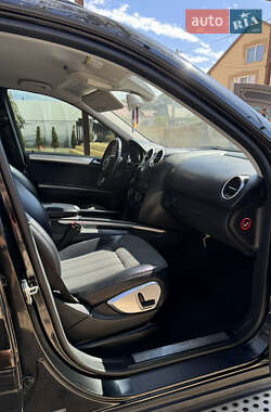 Внедорожник / Кроссовер Mercedes-Benz M-Class 2006 в 