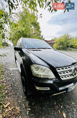 Позашляховик / Кросовер Mercedes-Benz M-Class 2008 в 