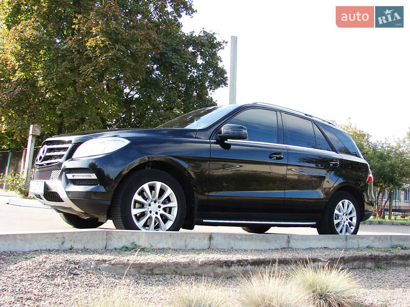Внедорожник / Кроссовер Mercedes-Benz M-Class 2012 в Одессе