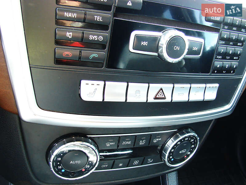 Внедорожник / Кроссовер Mercedes-Benz M-Class 2012 в Одессе