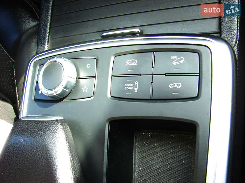 Внедорожник / Кроссовер Mercedes-Benz M-Class 2012 в Одессе