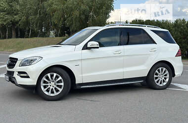 Позашляховик / Кросовер Mercedes-Benz M-Class 2012 в Києві