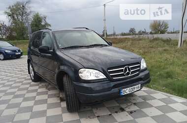 Внедорожник / Кроссовер Mercedes-Benz M-Class 2000 в Самборе