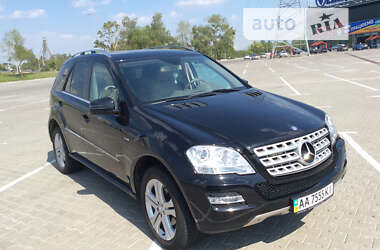 Внедорожник / Кроссовер Mercedes-Benz M-Class 2011 в Киеве