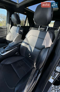 Внедорожник / Кроссовер Mercedes-Benz M-Class 2014 в 