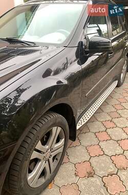 Внедорожник / Кроссовер Mercedes-Benz M-Class 2010 в 