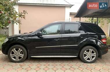 Внедорожник / Кроссовер Mercedes-Benz M-Class 2010 в 