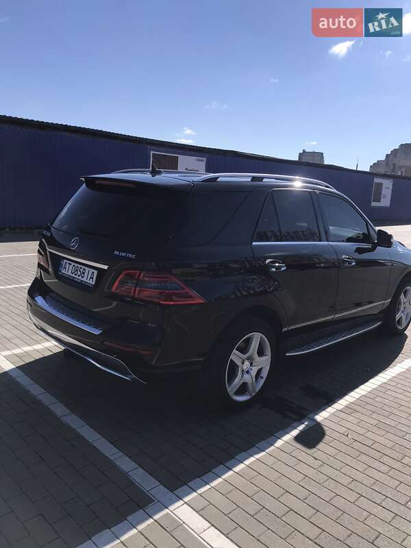 Внедорожник / Кроссовер Mercedes-Benz M-Class 2013 в Калуше