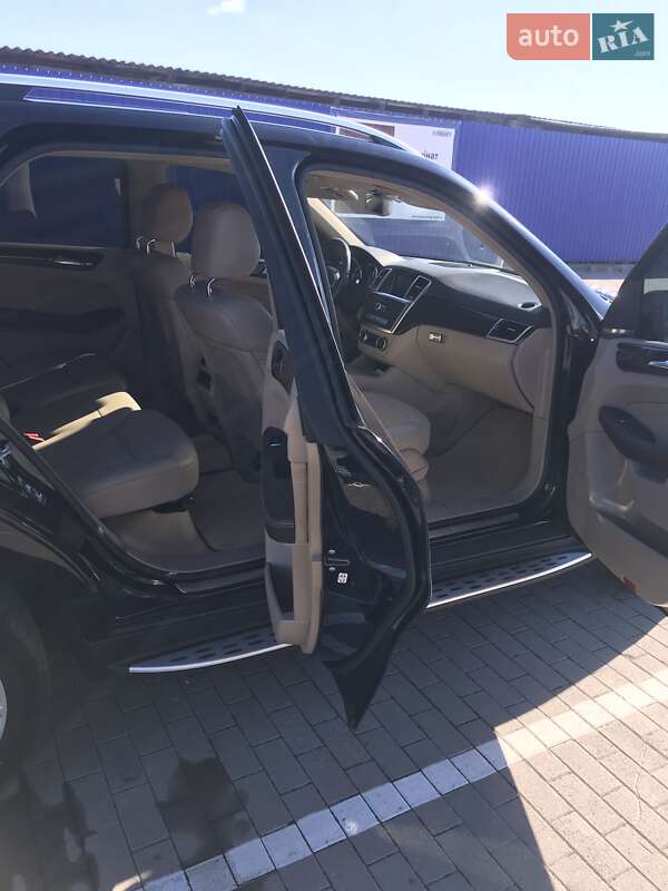 Внедорожник / Кроссовер Mercedes-Benz M-Class 2013 в Калуше