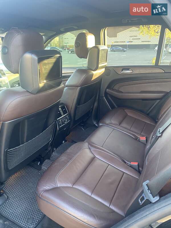 Внедорожник / Кроссовер Mercedes-Benz M-Class 2011 в Киеве