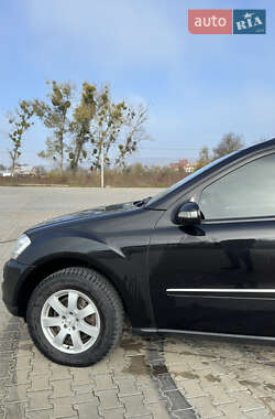 Внедорожник / Кроссовер Mercedes-Benz M-Class 2007 в 