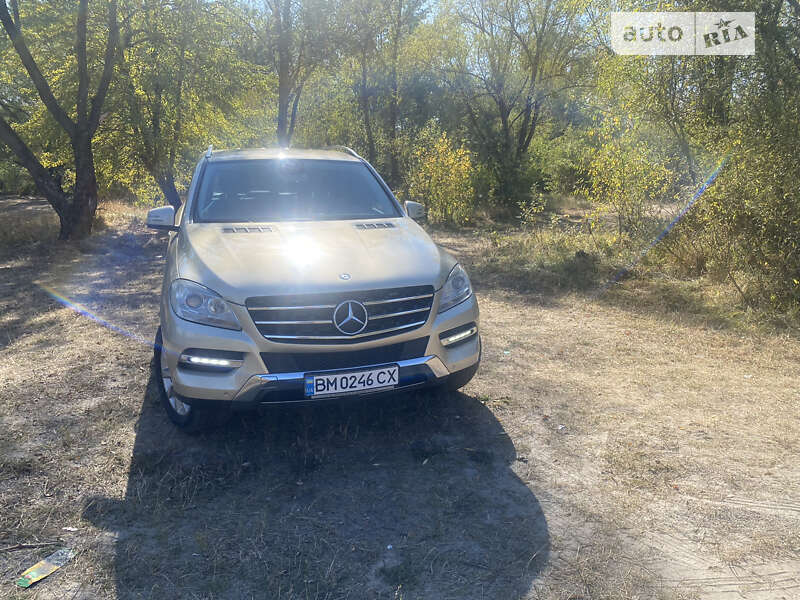 Позашляховик / Кросовер Mercedes-Benz M-Class 2011 в Конотопі
