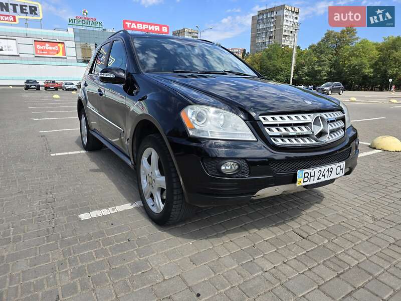 Внедорожник / Кроссовер Mercedes-Benz M-Class 2008 в 