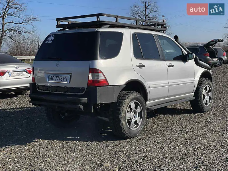 Mercedes-Benz M-Class 2002