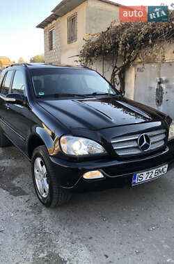 Внедорожник / Кроссовер Mercedes-Benz M-Class 2005 в Черновцах