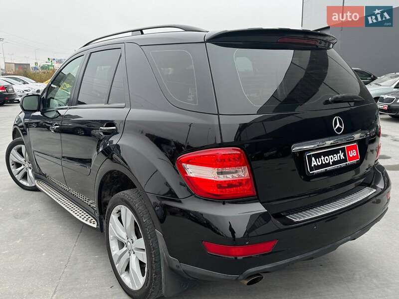 Позашляховик / Кросовер Mercedes-Benz M-Class 2010 в Львові